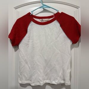 SO Women’s Size Medium Red and White Short Sleeve Tee